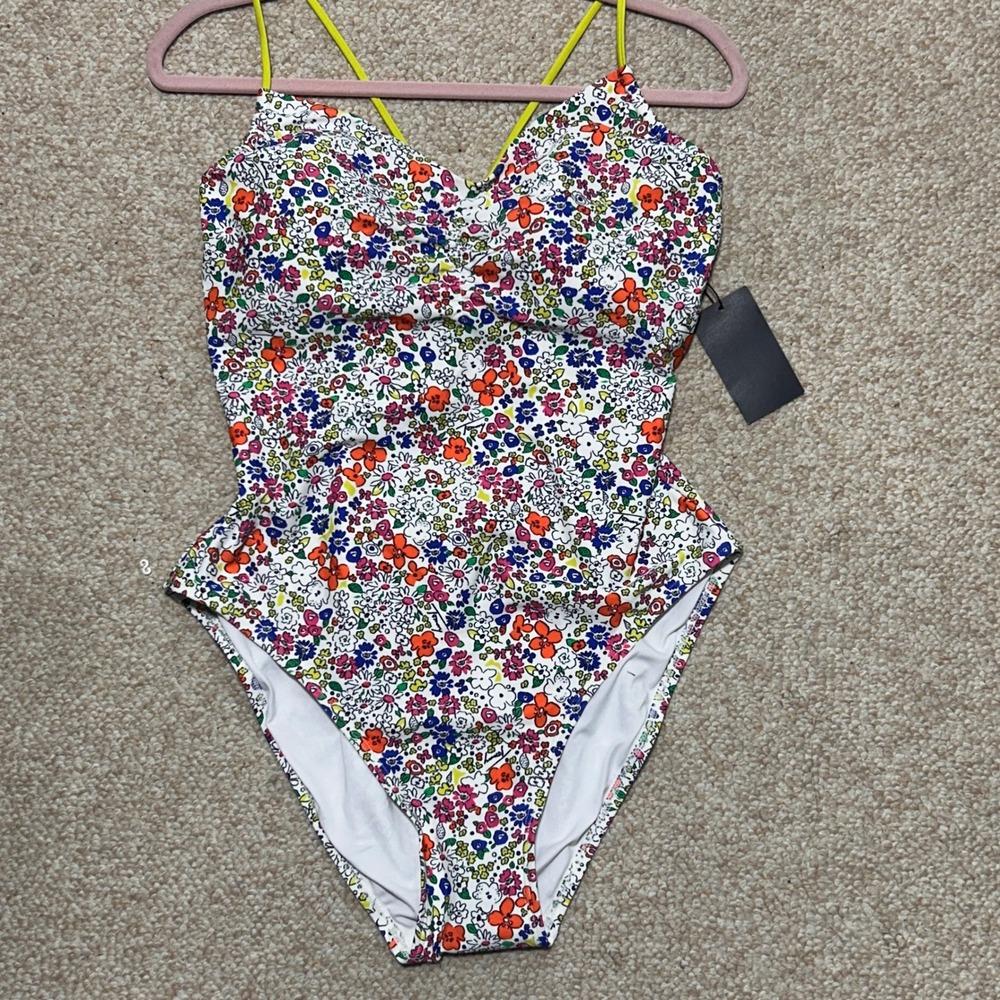 Tommy Hilfiger Women's Penelope Floral One Piece Belted SwimSuit NWT - Size 18 - Picture 4 of 8